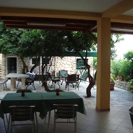 Vendégház Quadruple Pag 11487b