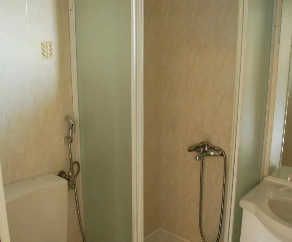 Quadruple Pag 11487b 3* Pag Town